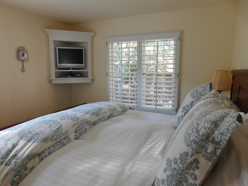 Lincoln Green Inn Carmel-by-the-Sea Exterior foto